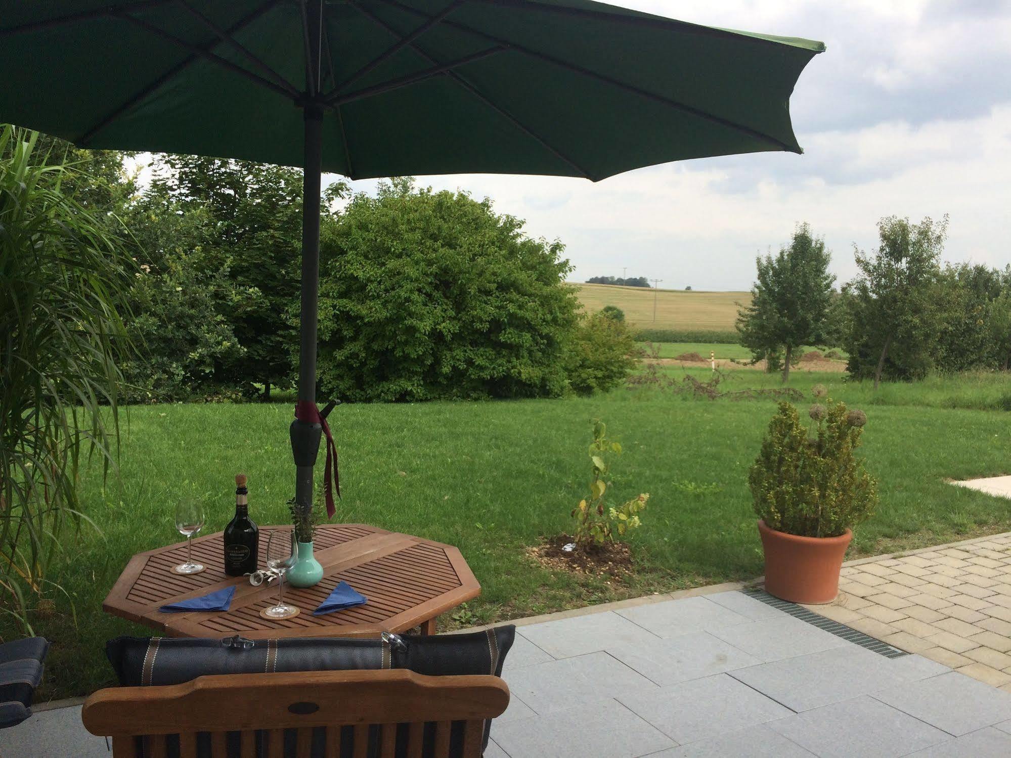 Im Feldle Apartment Kirchheim am Ries ภายนอก รูปภาพ
